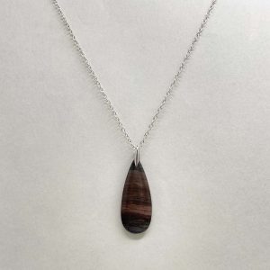 Pendentif en bois fossilisé et argent 925