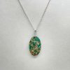 Pendentif en jaspe sédimentaire