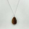 Pendentif en bois fossilisé