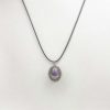 Pendentif en améthyste chevron et métal argenté avec cordon