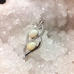 Pendentif en véritable opale welo d&rsquo;Éthiopie