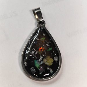 Pendentif en opale welo et résine UV